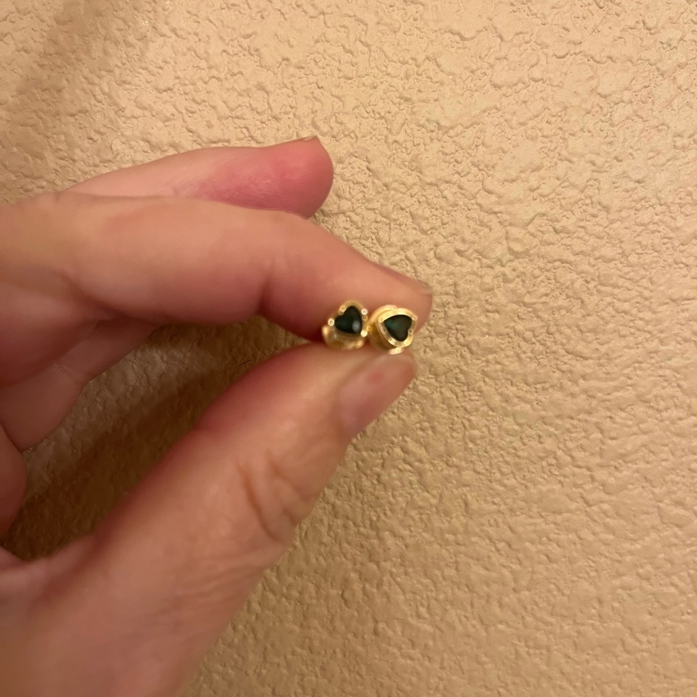 💜Melinda Maria heart studs💚